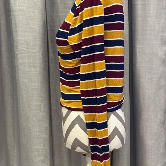 Forever 21 long sleeve crop top - Picture 2 of 4